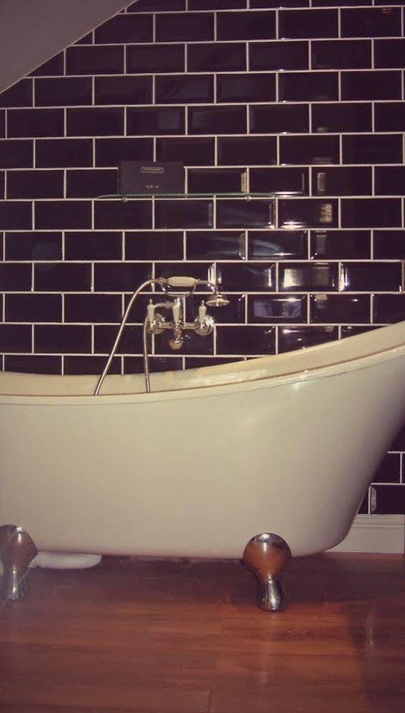 Fifty One And A Half Boutique B&B Clitheroe Εξωτερικό φωτογραφία